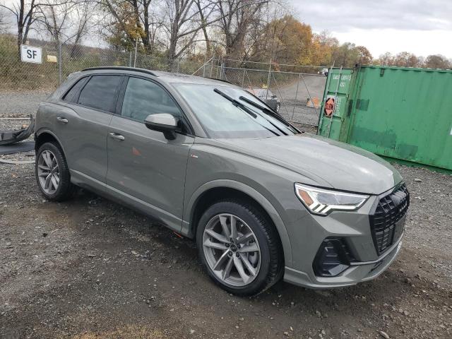 Фото 4 - AUDI Q3