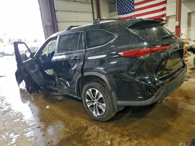 Фото 2 - TOYOTA HIGHLANDER