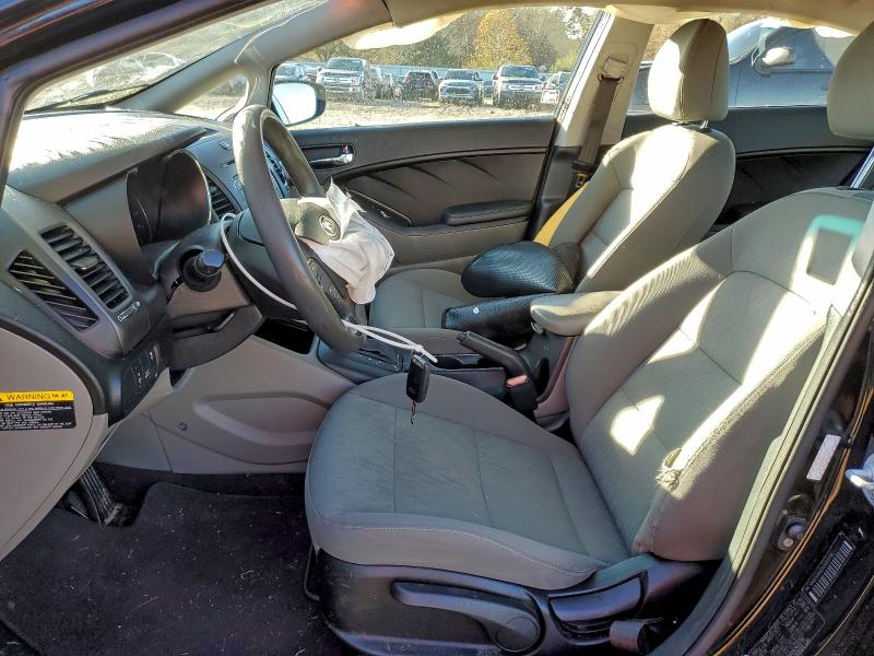 Фото 7 - KIA FORTE