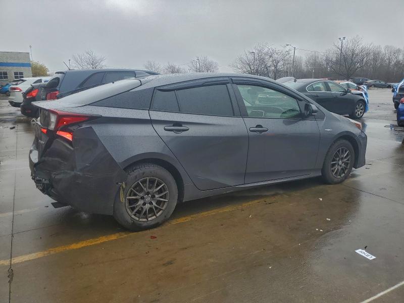 Фото 3 - TOYOTA PRIUS