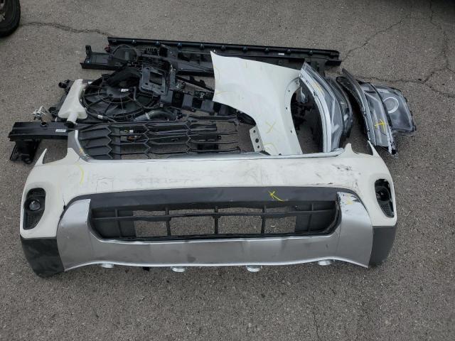 Фото 13 - KIA SELTOS