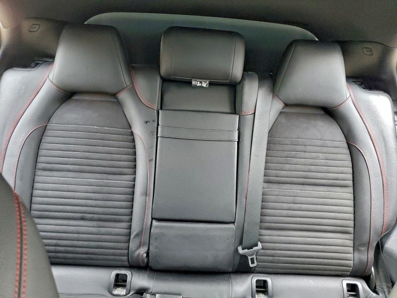 Фото 10 - MERCEDES-BENZ GLA-CLASS