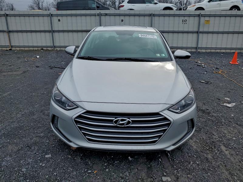 Фото 5 - HYUNDAI ELANTRA