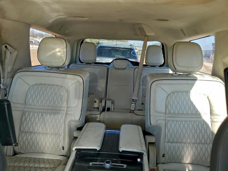 Фото 10 - LINCOLN NAVIGATOR