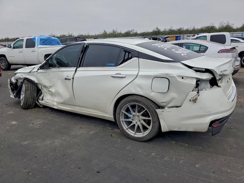 Фото 2 - NISSAN ALTIMA