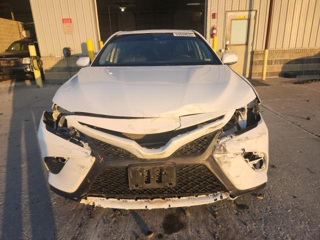 Фото 5 - TOYOTA CAMRY