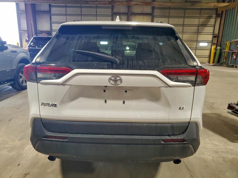 Фото 6 - TOYOTA RAV4