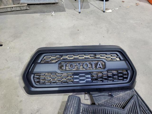 Фото 12 - TOYOTA TACOMA