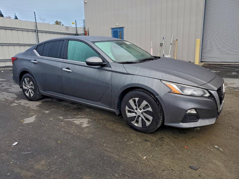 Фото 4 - NISSAN ALTIMA