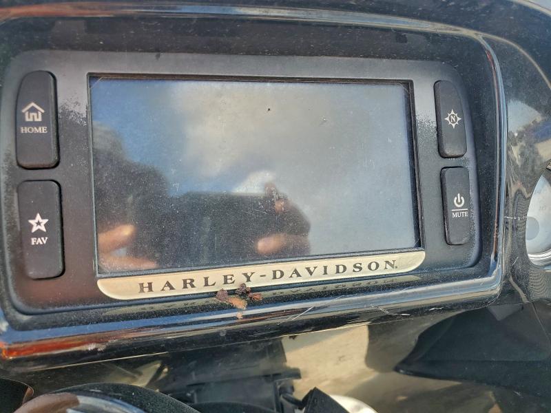 HARLEY-DAVIDSON FL 2015