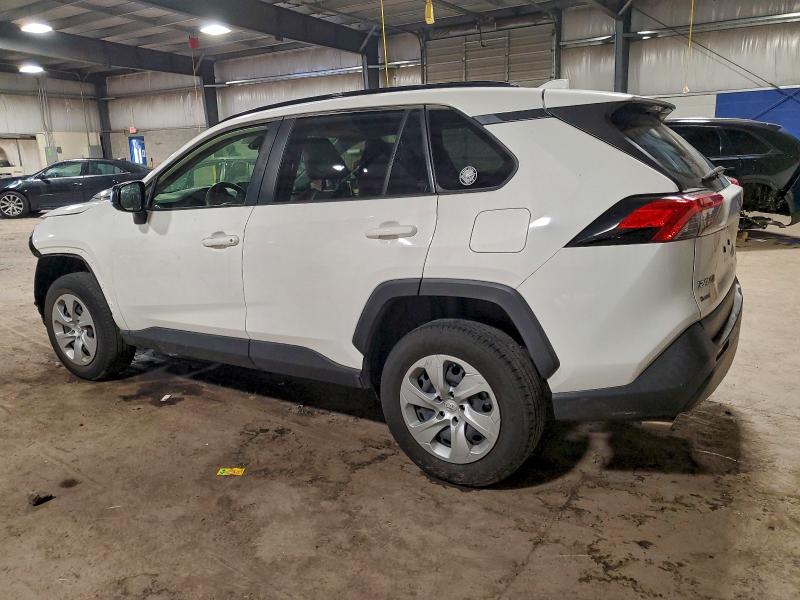 Фото 2 - TOYOTA RAV4