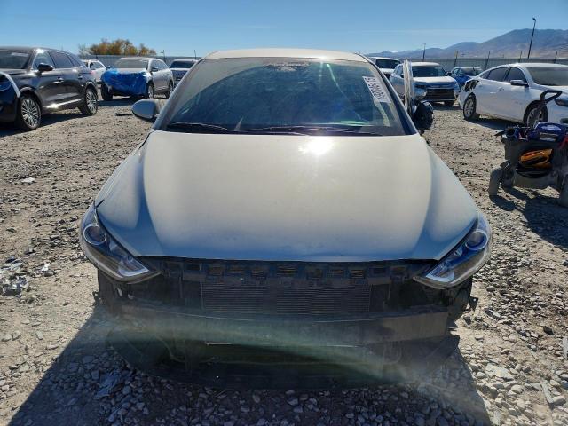 Фото 5 - HYUNDAI ELANTRA