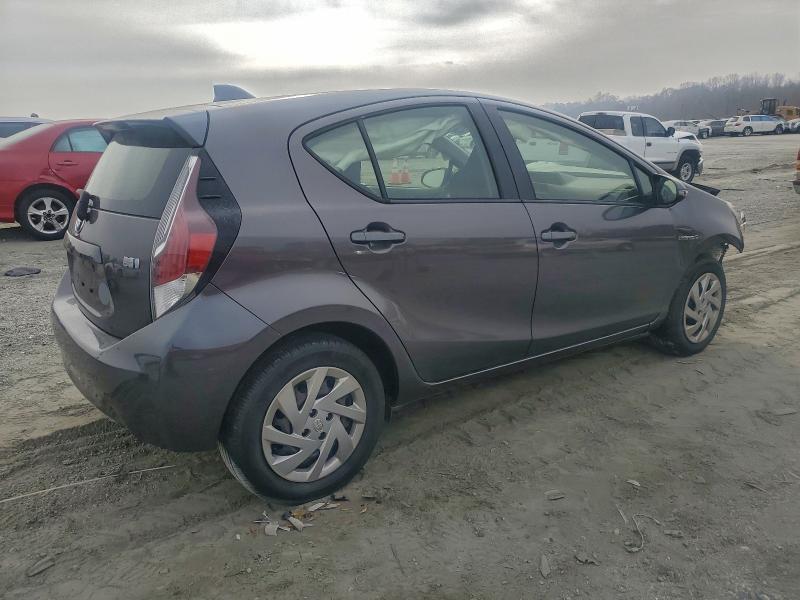 Фото 3 - TOYOTA PRIUS