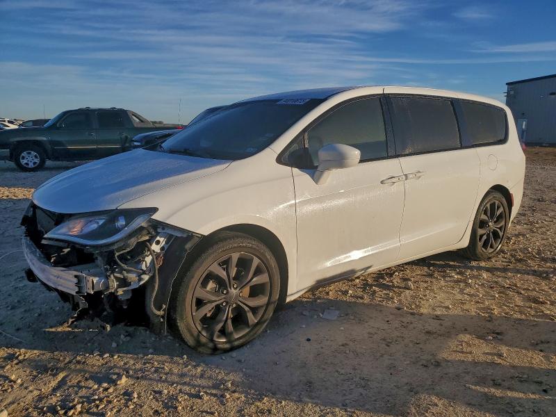 Фото 1 - CHRYSLER PACIFICA