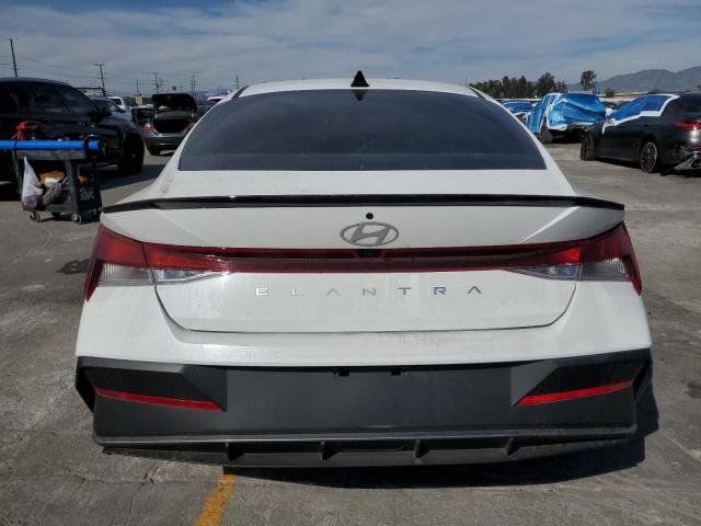 Фото 6 - HYUNDAI ELANTRA