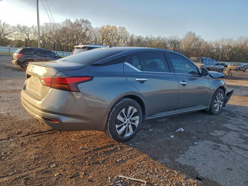 Фото 3 - NISSAN ALTIMA