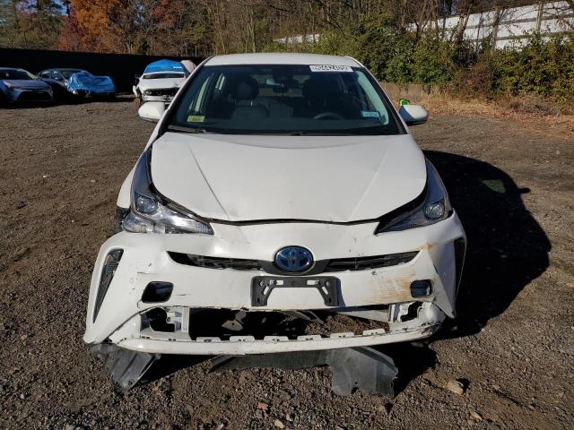 Фото 5 - TOYOTA PRIUS