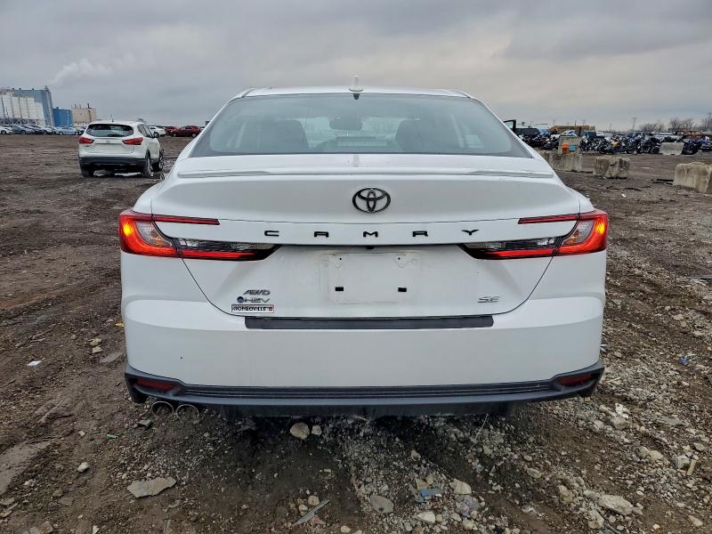 Фото 6 - TOYOTA CAMRY