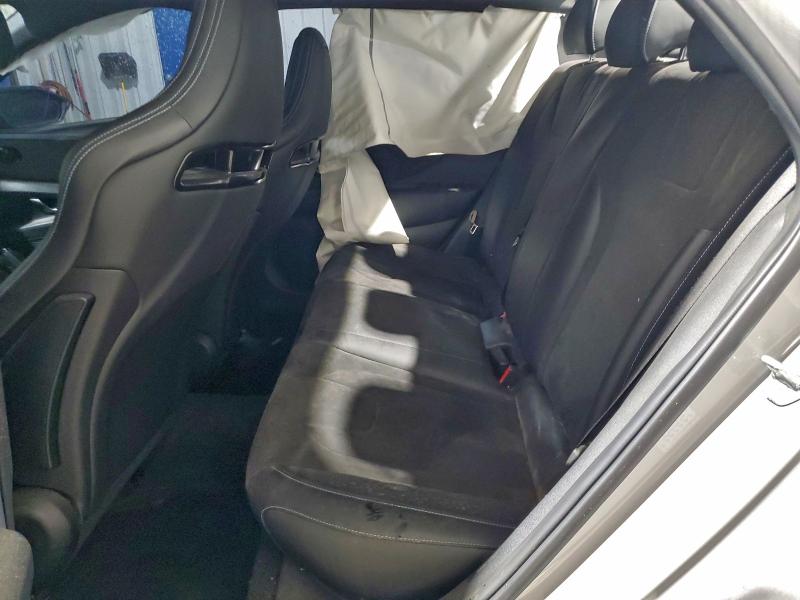 Фото 10 - HYUNDAI ELANTRA