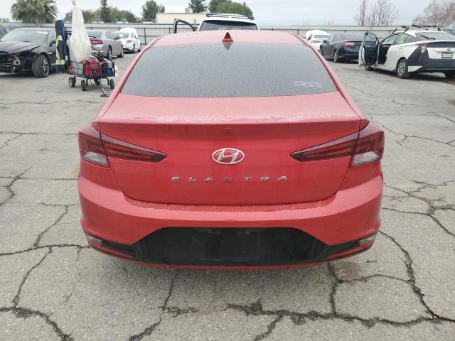 Фото 6 - HYUNDAI ELANTRA