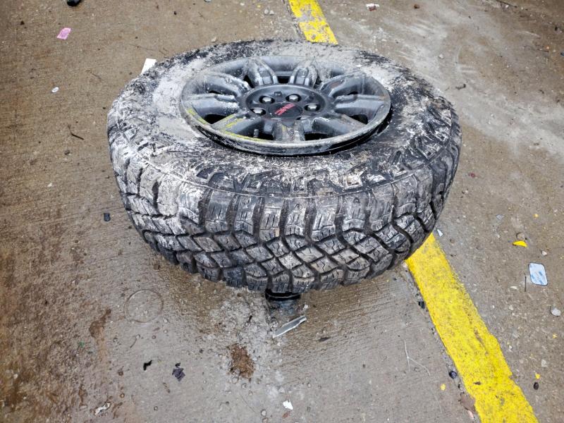 Фото 12 - GMC SIERRA