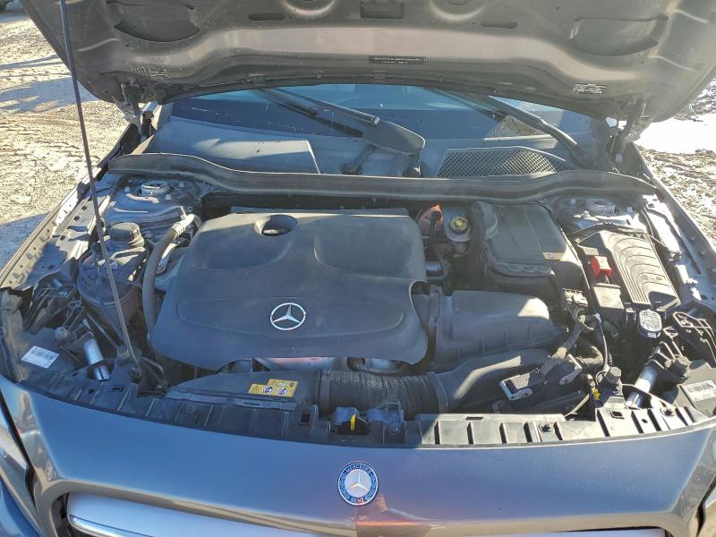 Фото 12 - MERCEDES-BENZ GLA-CLASS