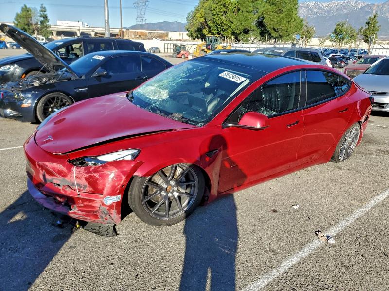 Фото 1 - TESLA MODEL 3