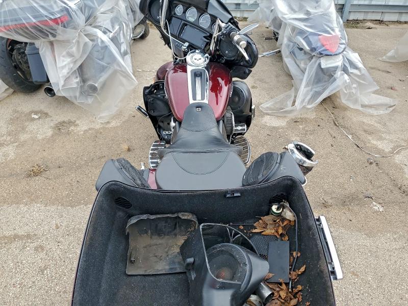 HARLEY-DAVIDSON FL 2015