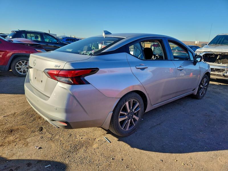 Фото 3 - NISSAN VERSA