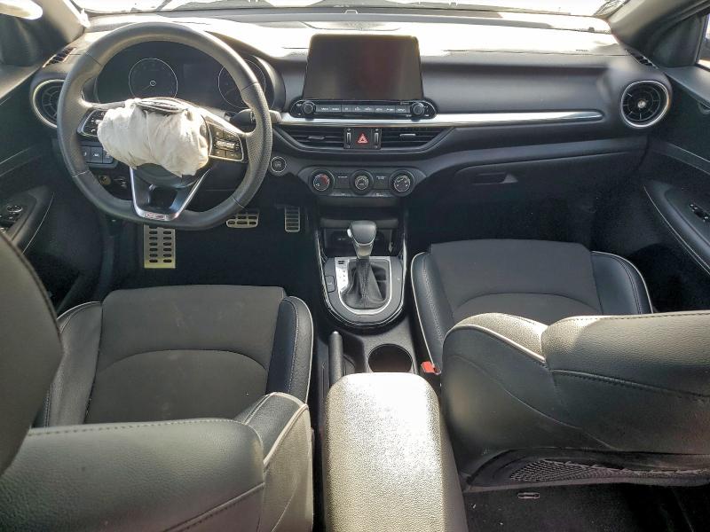 Фото 8 - KIA FORTE