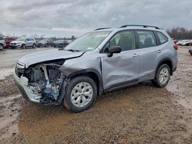 Фото 1 - SUBARU FORESTER