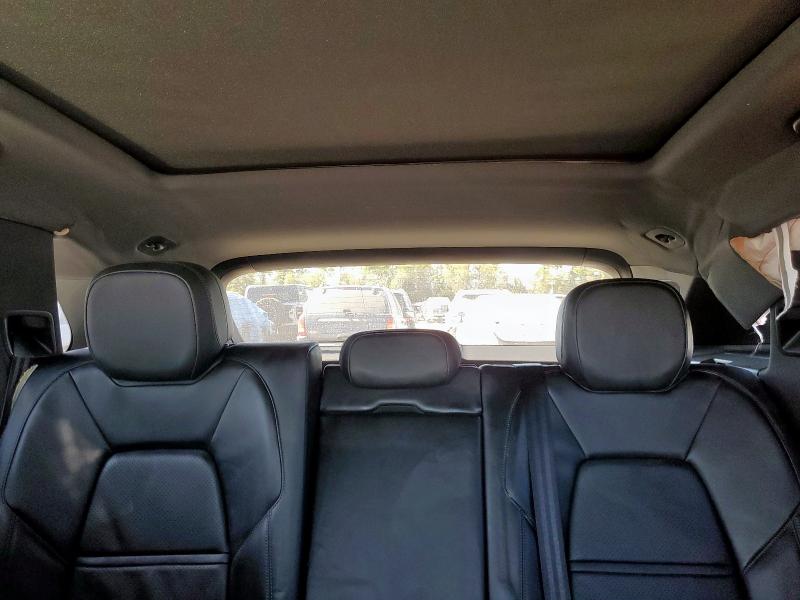 Фото 10 - PORSCHE CAYENNE