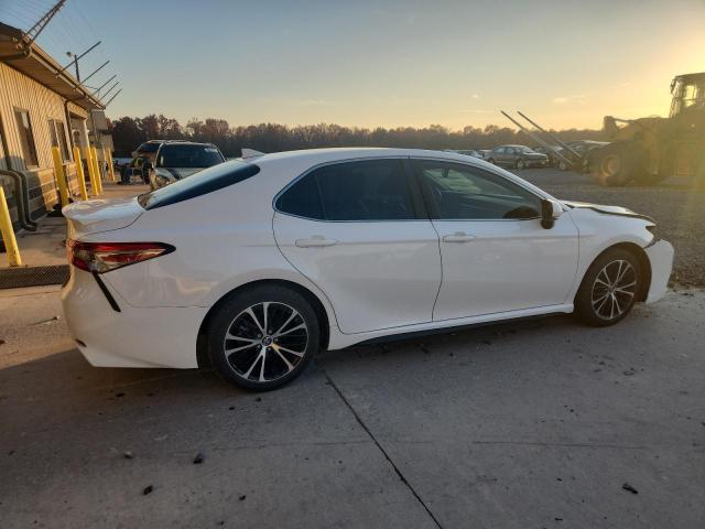 Фото 3 - TOYOTA CAMRY