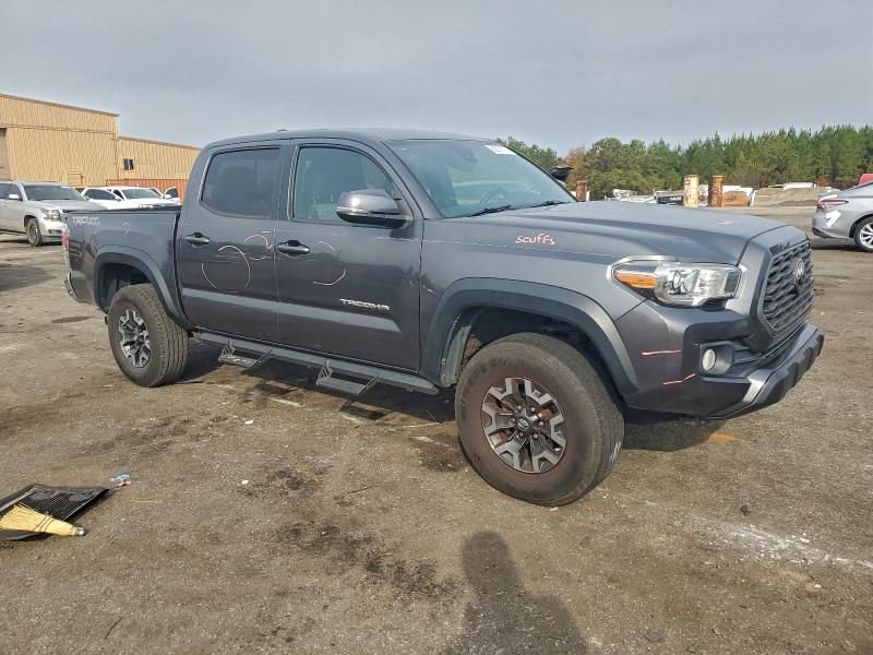 Фото 4 - TOYOTA TACOMA