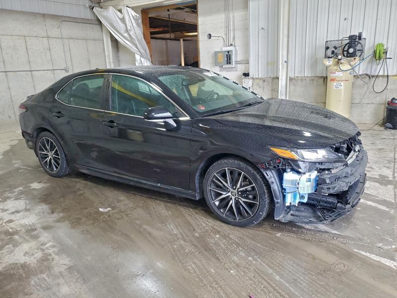 Фото 4 - TOYOTA CAMRY