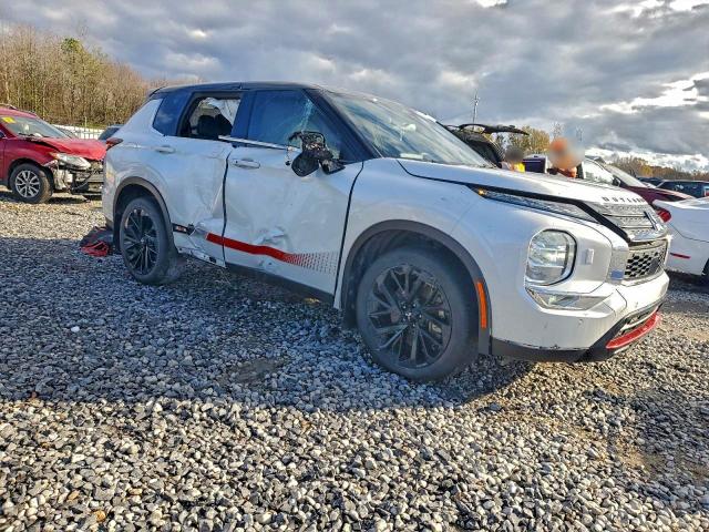 Фото 4 - MITSUBISHI OUTLANDER