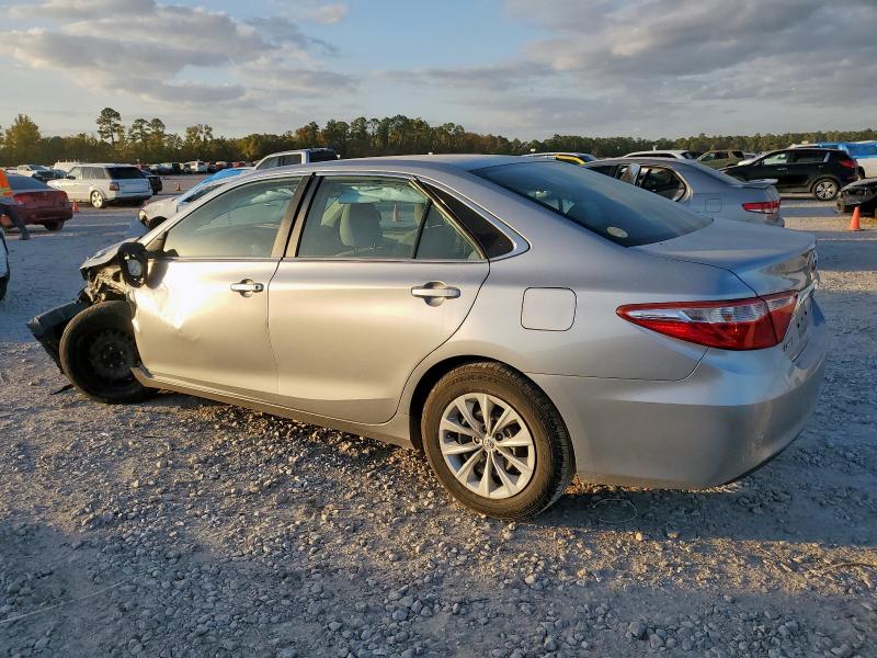 Фото 2 - TOYOTA CAMRY
