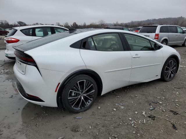 Фото 3 - TOYOTA PRIUS