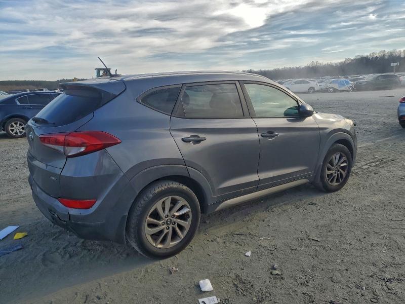 Фото 3 - HYUNDAI TUCSON