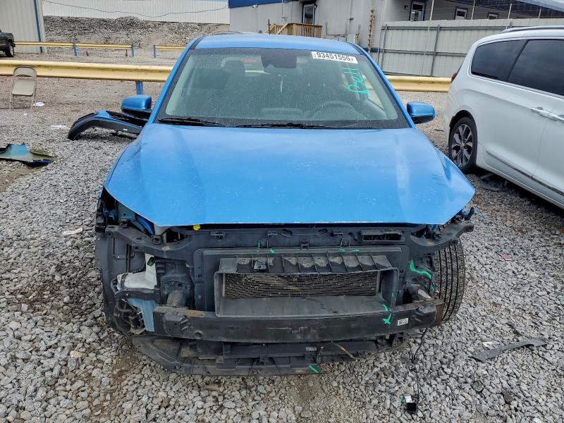 Фото 5 - HYUNDAI KONA