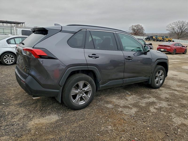 Фото 3 - TOYOTA RAV4