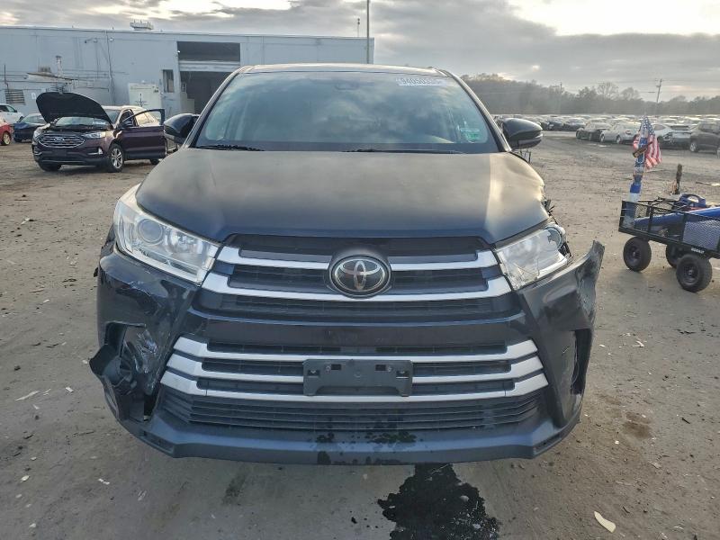 Фото 5 - TOYOTA HIGHLANDER