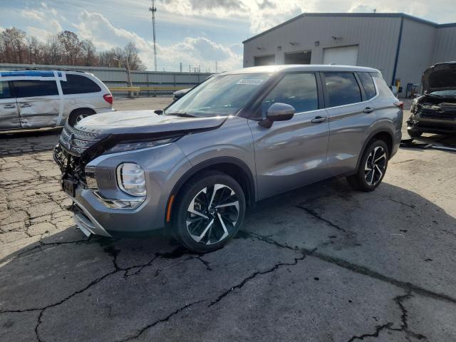 Фото 1 - MITSUBISHI OUTLANDER