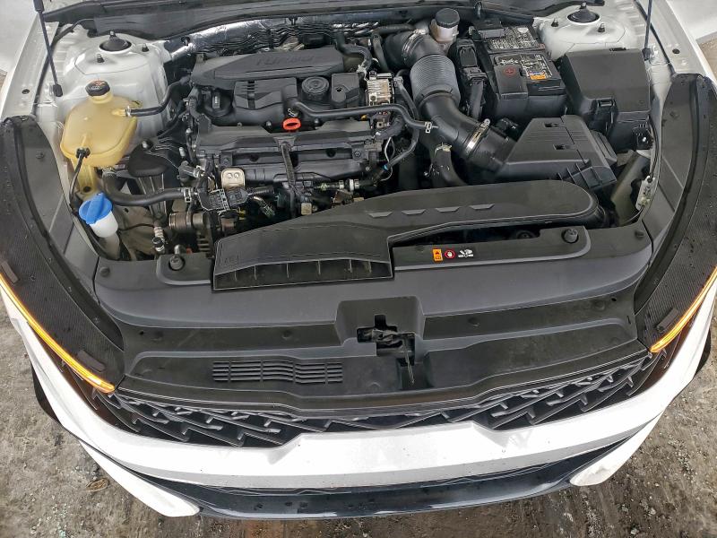 Фото 11 - KIA K5