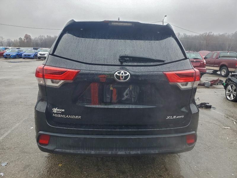 Фото 6 - TOYOTA HIGHLANDER