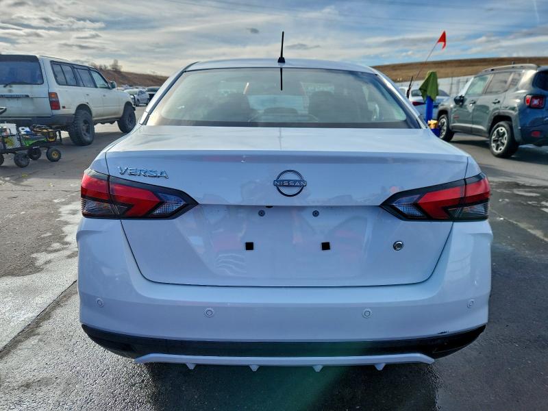 Фото 6 - NISSAN VERSA