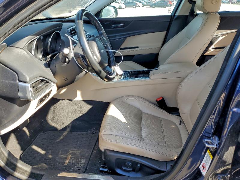 Фото 7 - JAGUAR XE