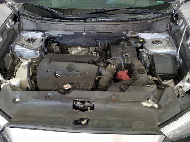 Фото 12 - MITSUBISHI OUTLANDER