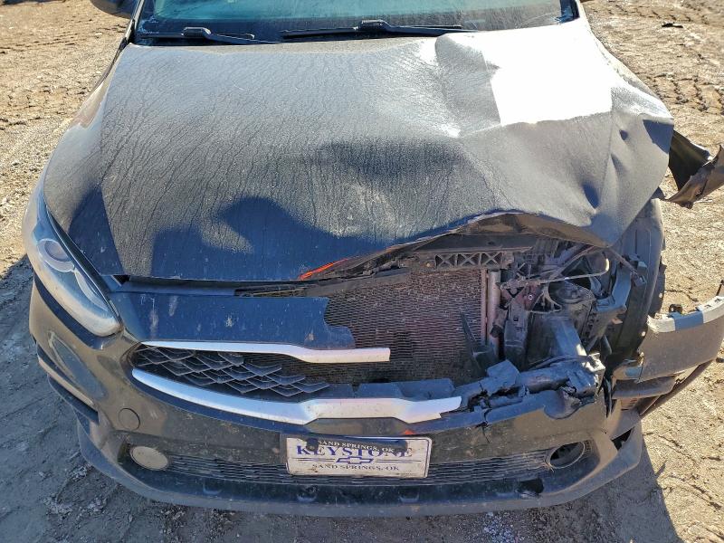 Фото 11 - KIA FORTE