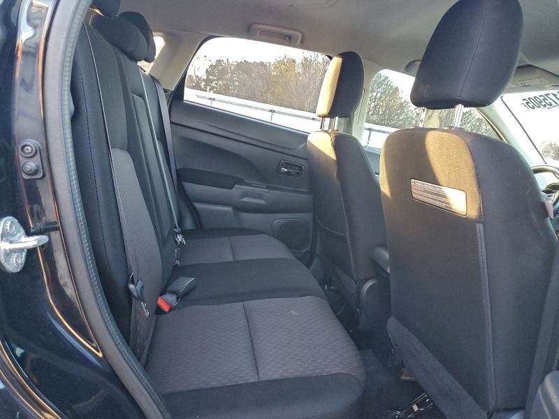 Фото 11 - MITSUBISHI OUTLANDER